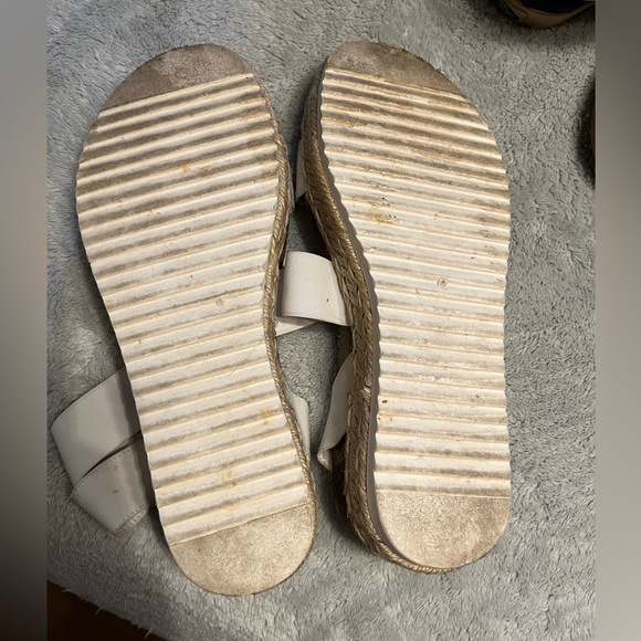 Platform sandals - Picture 4 of 4